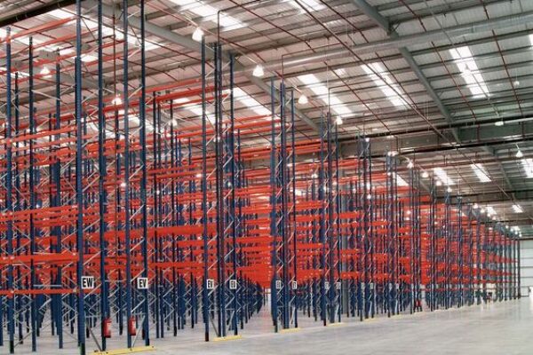 gudang industri besar